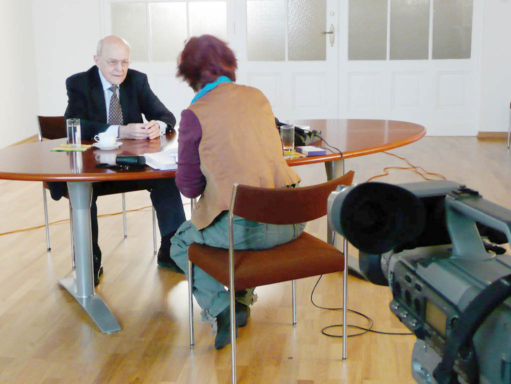Abbildung Ludwig Steiner beim Interview