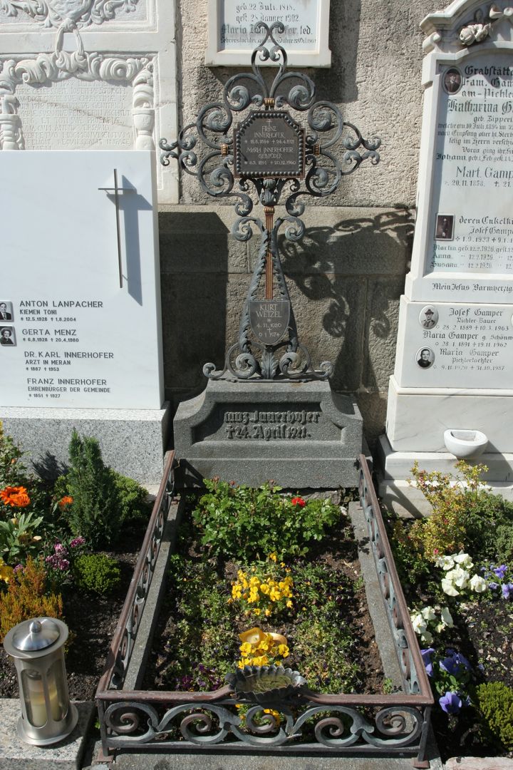 Abbildung Innerhofer Franz, Grave